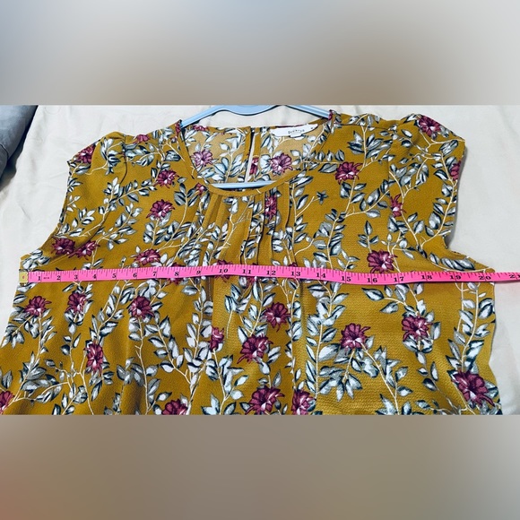 Fun 2 Fun cap sleeve mustard yellow and pink blouse - Picture 7 of 7